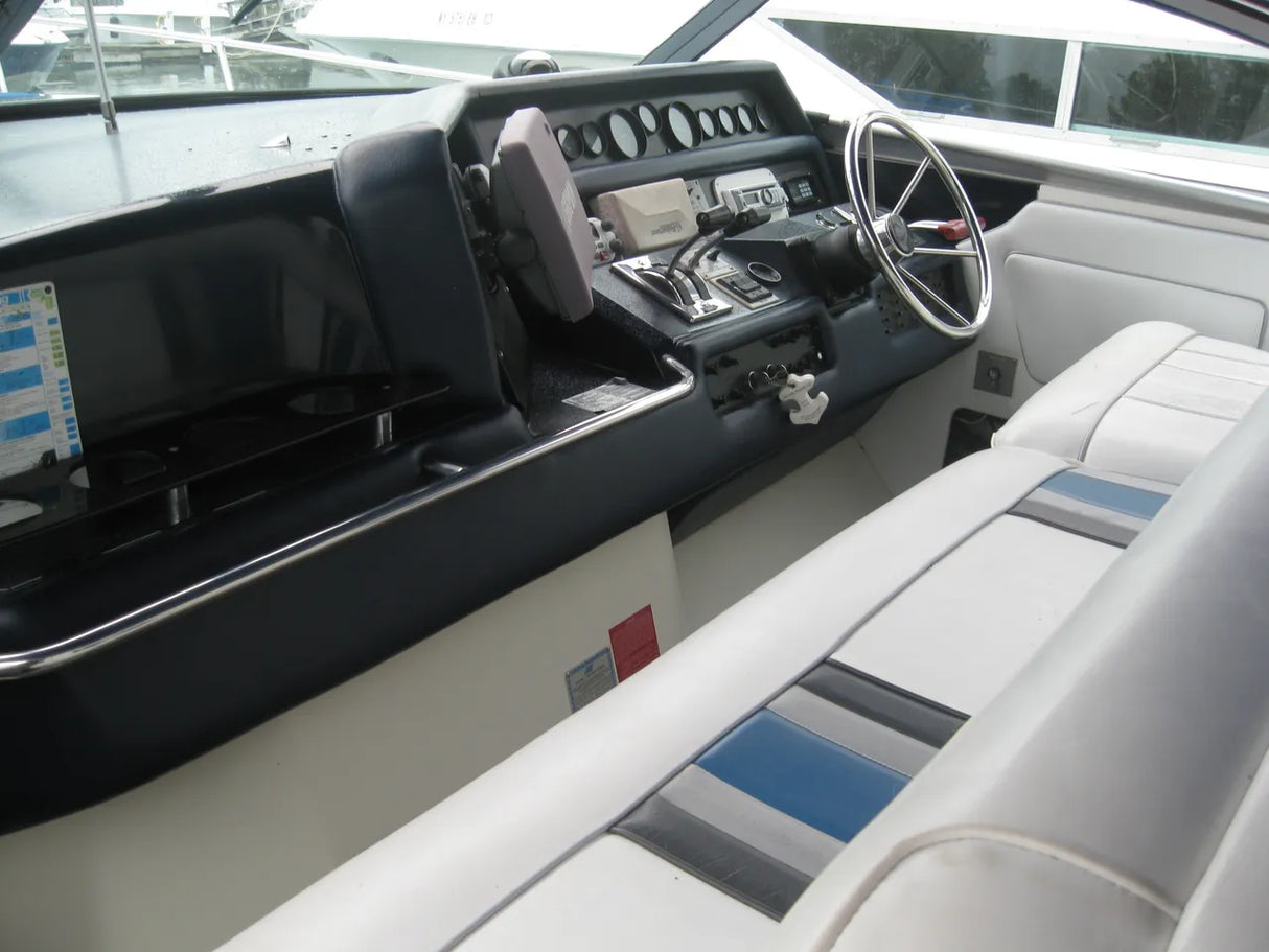 1990 Sea Ray 350 Sundancer 39.417 feet, Grand Island, New York #21