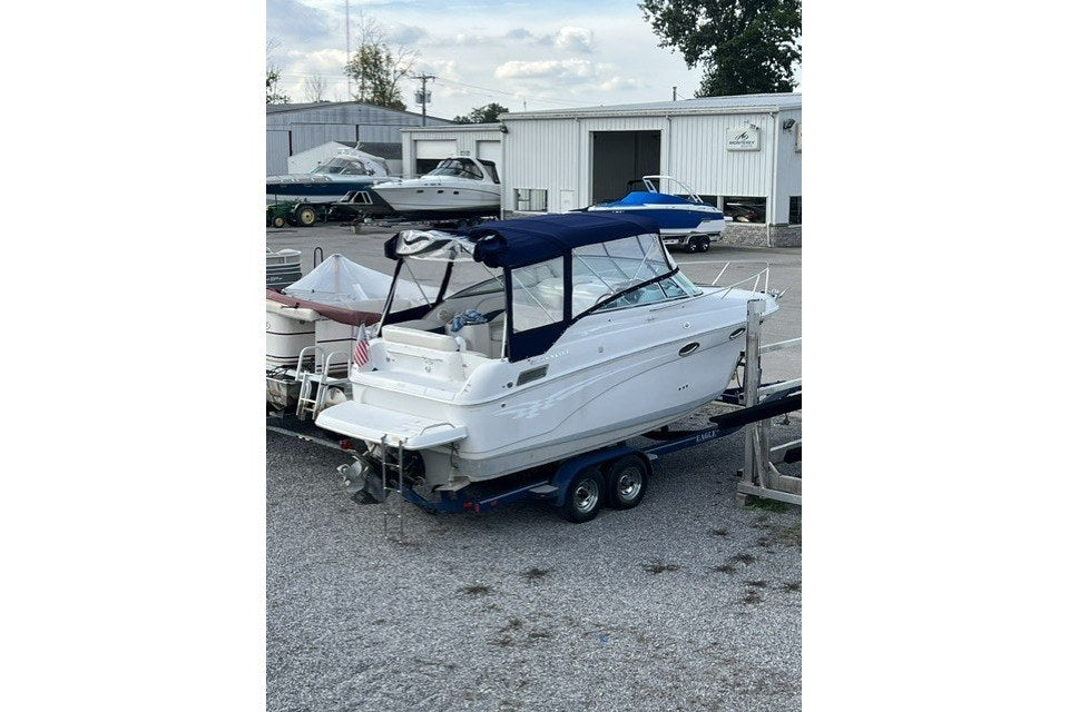 2003 Crownline 242 CR