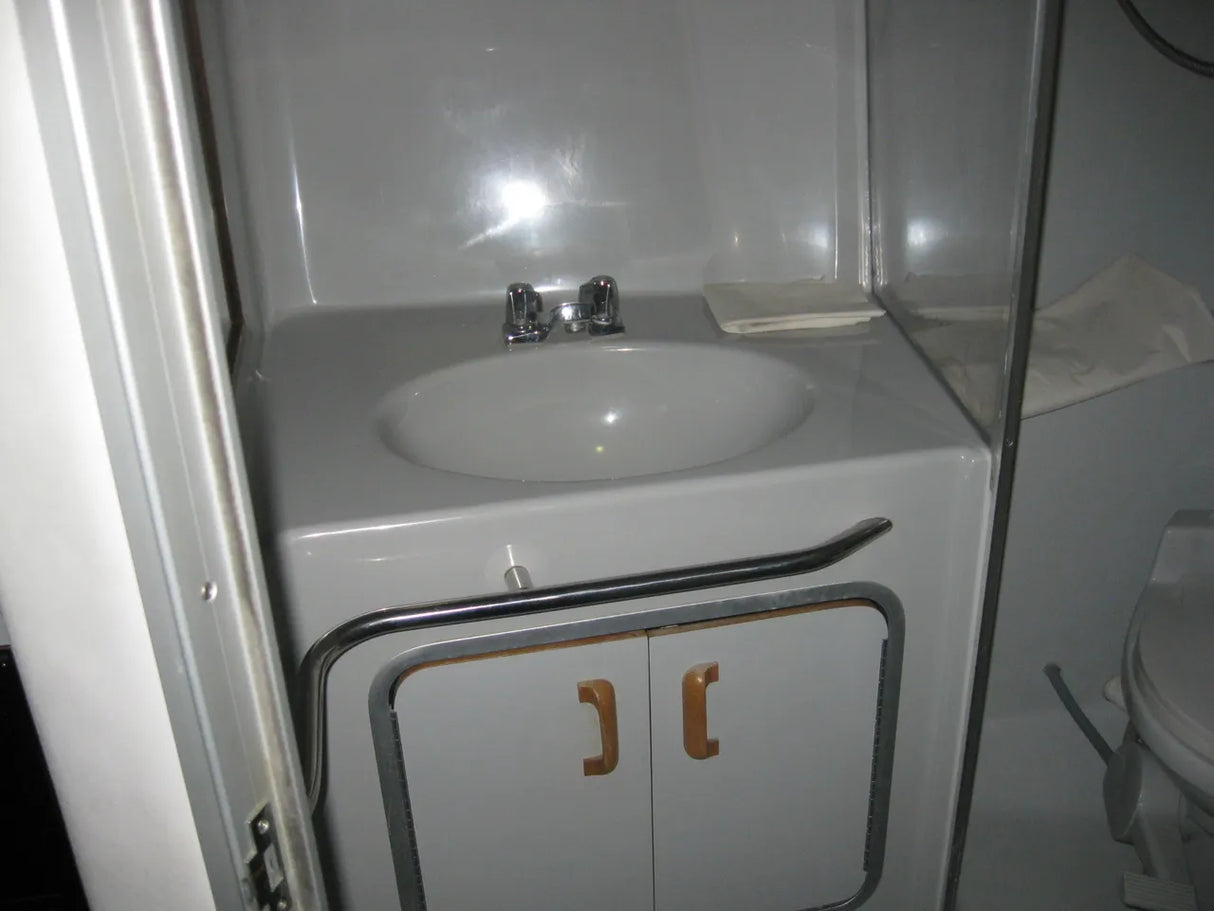 1990 Sea Ray 350 Sundancer 39.417 feet, Grand Island, New York #48