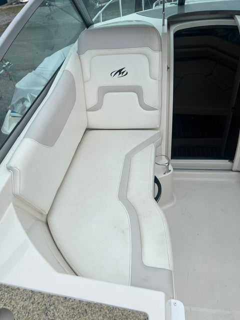 2010 Monterey 260 SCR