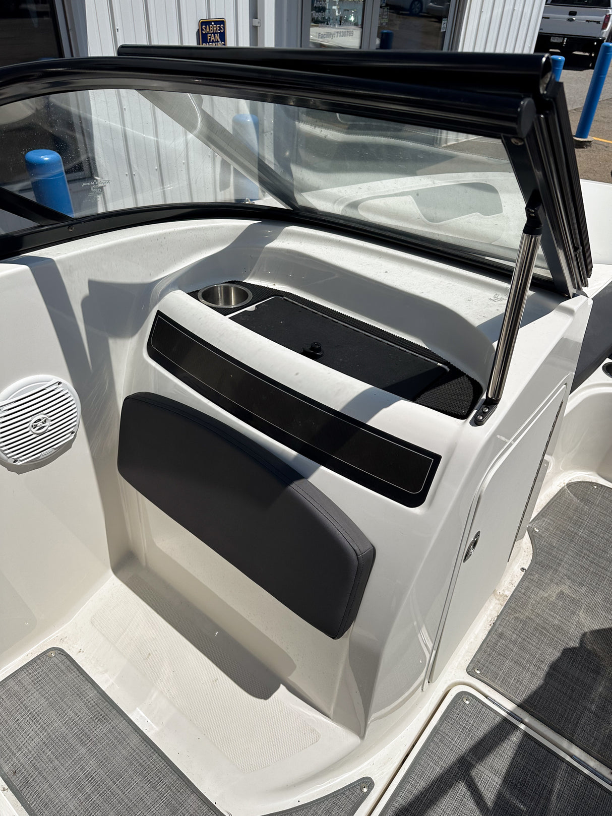 2020 Bayliner VR5