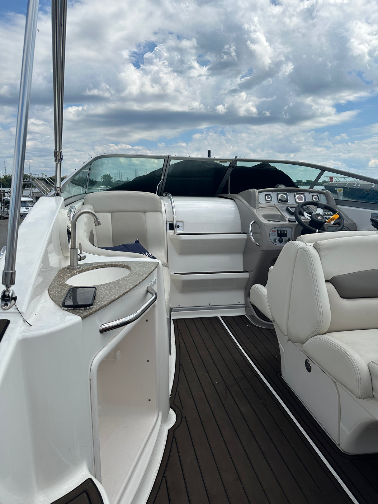 2010 Chaparral Signature 270