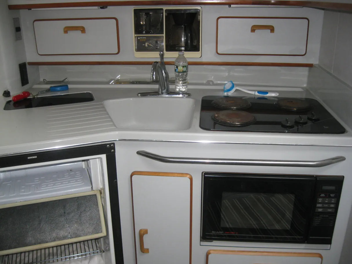 1990 Sea Ray 350 Sundancer 39.417 feet, Grand Island, New York #29