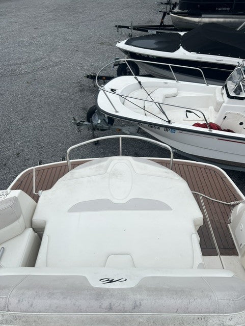 2010 Monterey 260 SCR