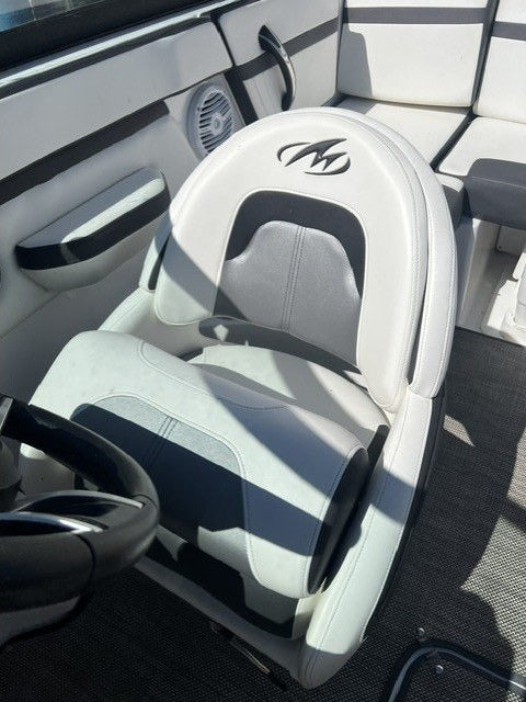 2019 Monterey M-22