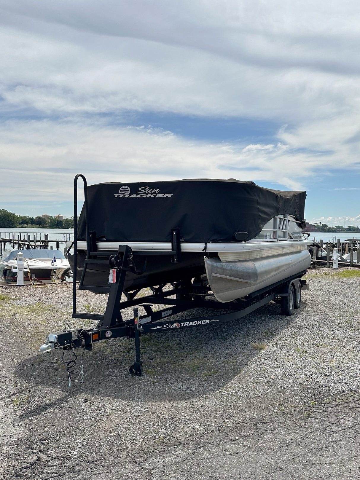 2022 Sun Tracker Party Barge, Priced to Sell!!