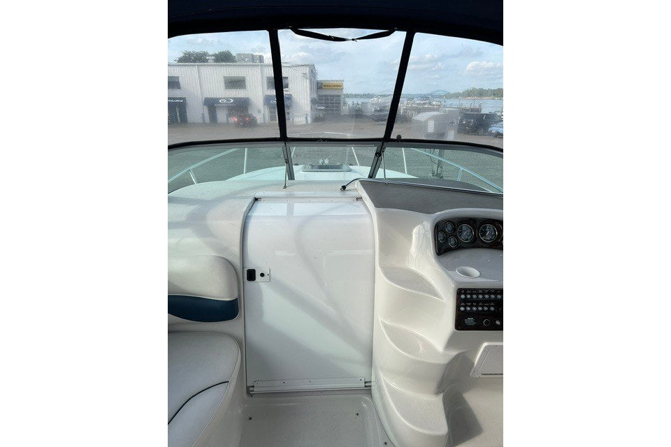 2003 Crownline 242 CR