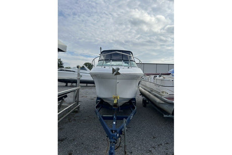 2003 Crownline 242 CR