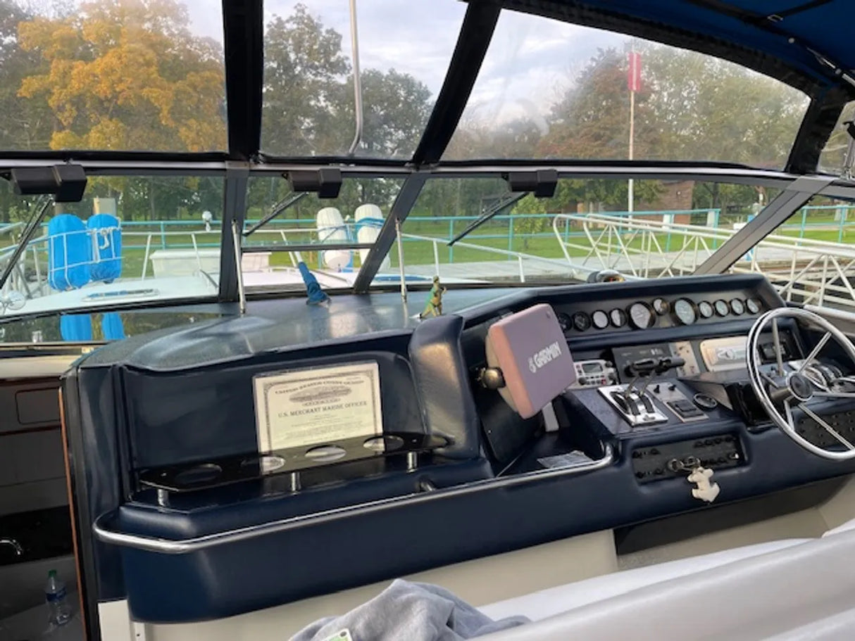 1990 Sea Ray 350 Sundancer 39.417 feet, Grand Island, New York #8