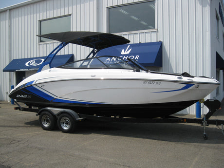 2018 Yamaha 242X E Series