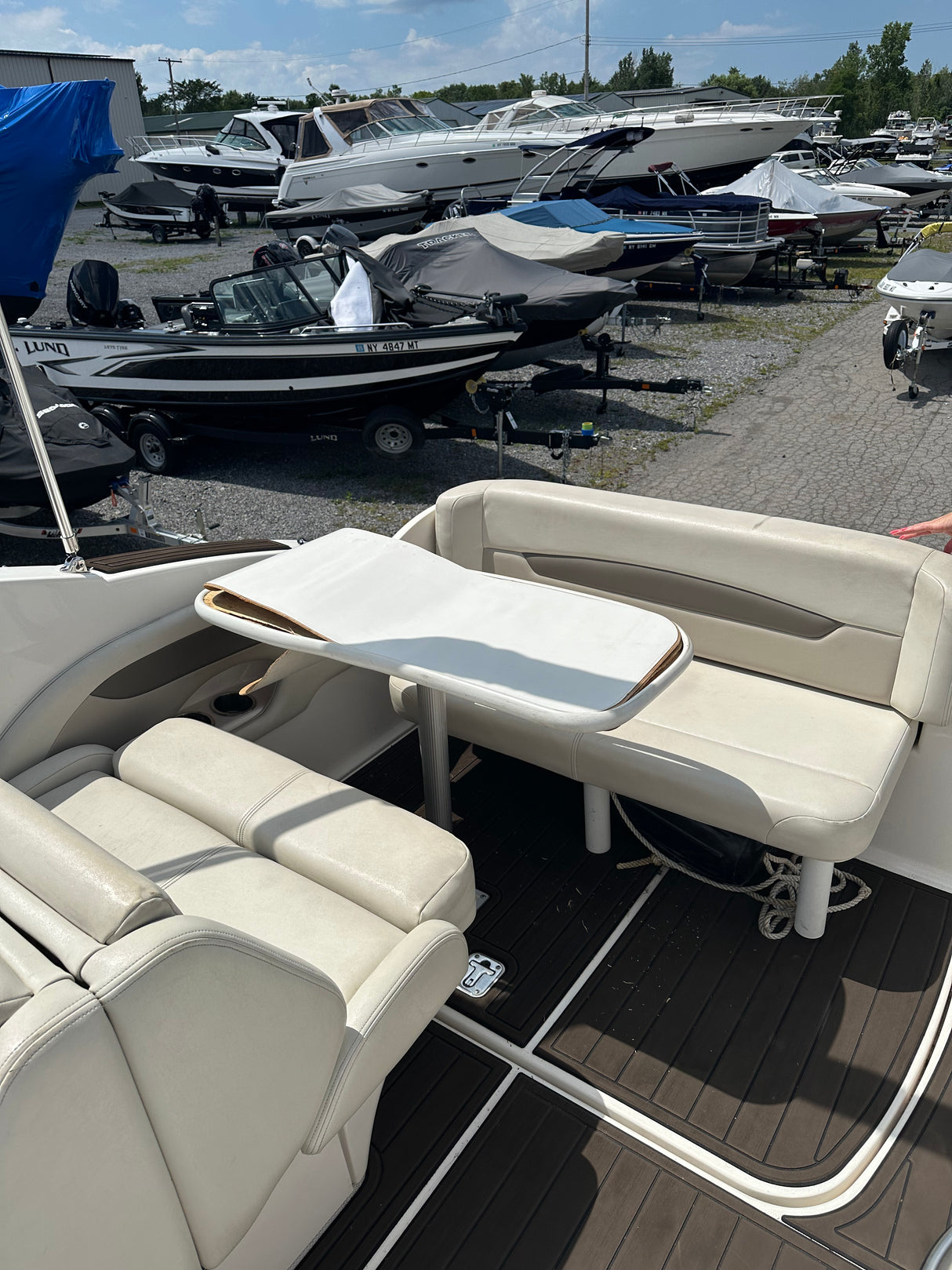 2010 Chaparral Signature 270