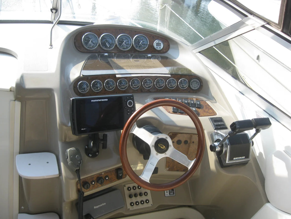 1998 Regal 2760 Commodore