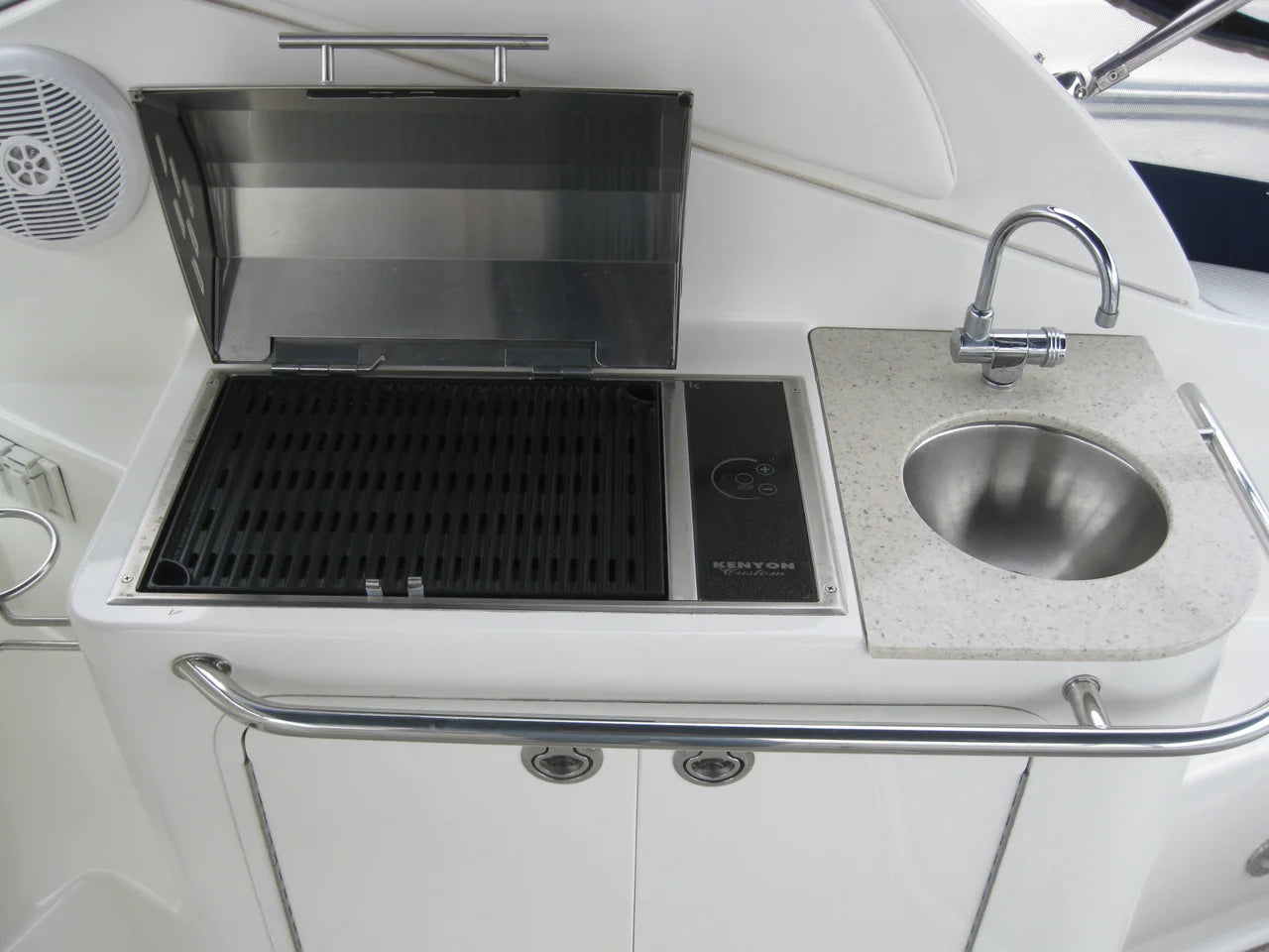 2009 Sea Ray 270 Sundancer 28.667 feet, Grand Island, New York #13