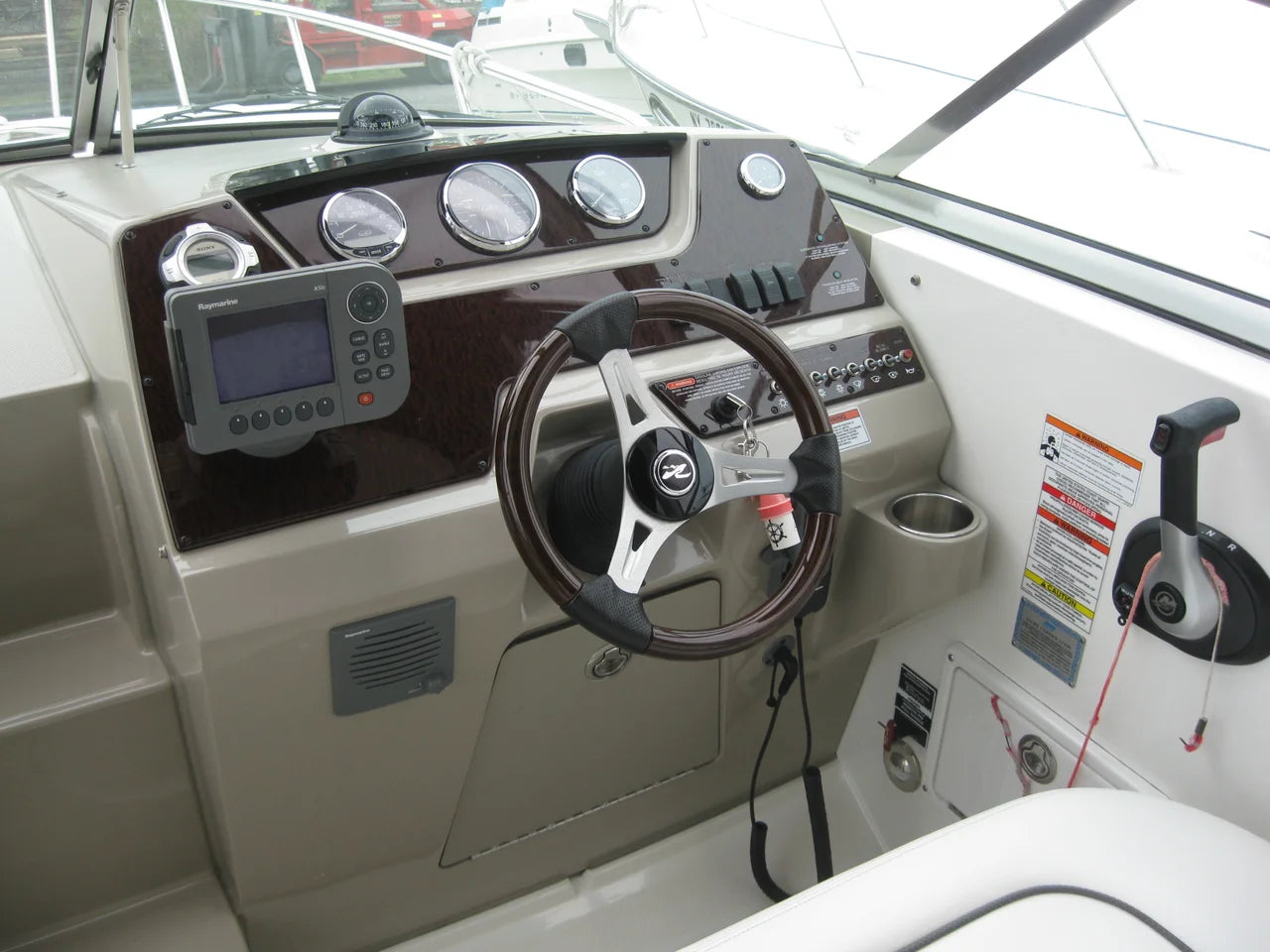 2009 Sea Ray 270 Sundancer 28.667 feet, Grand Island, New York #15