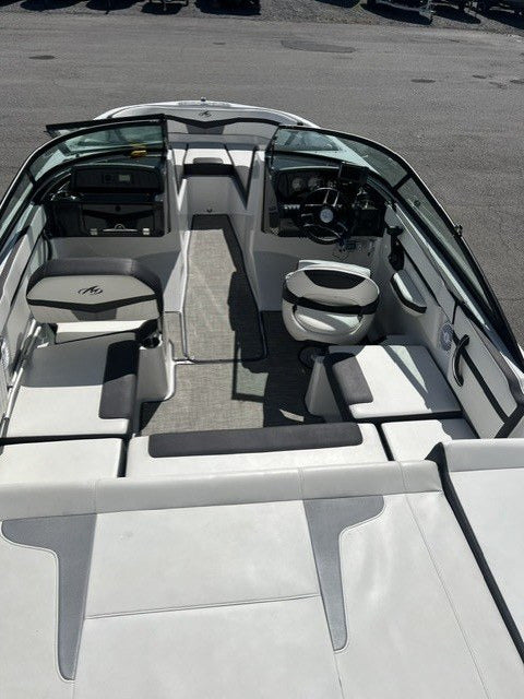 2019 Monterey M-22