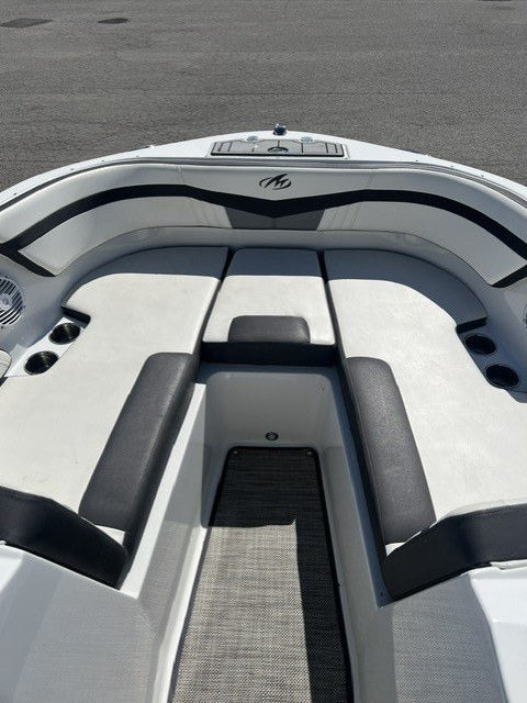 2019 Monterey M-22